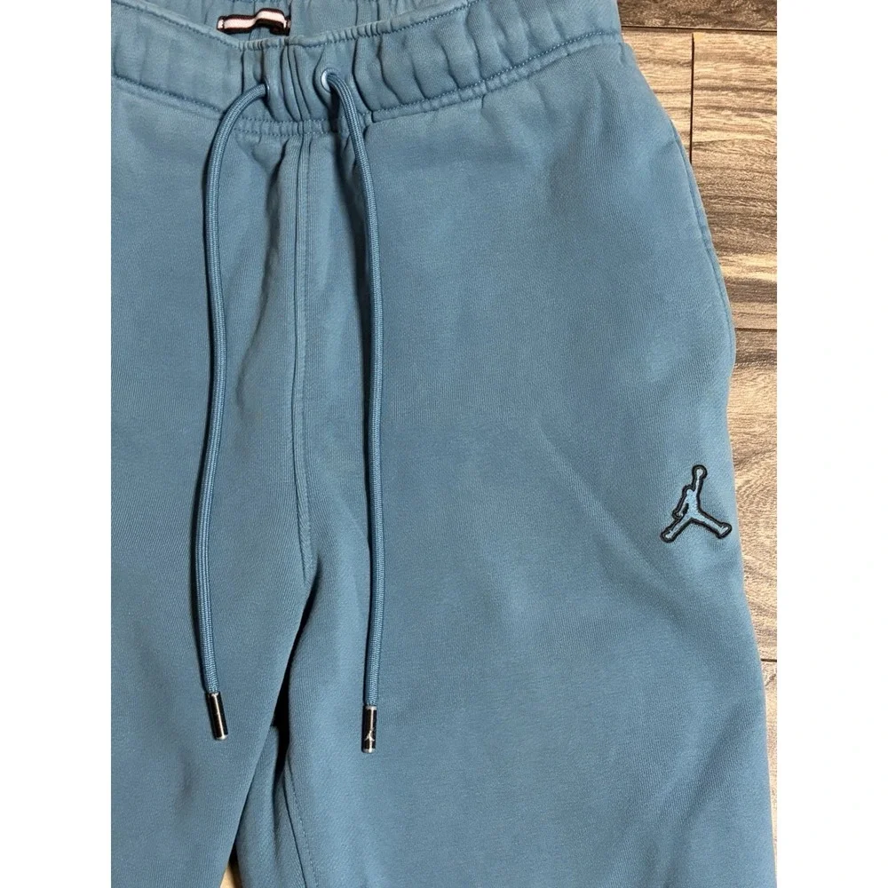 Jordan Essentials Men's Fleece Pants, Size Small Blue  668
